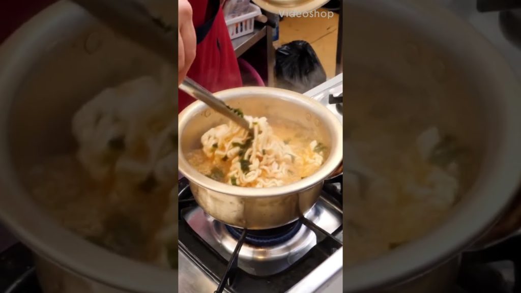 Korean Ramen in Seoul || Korean Street food