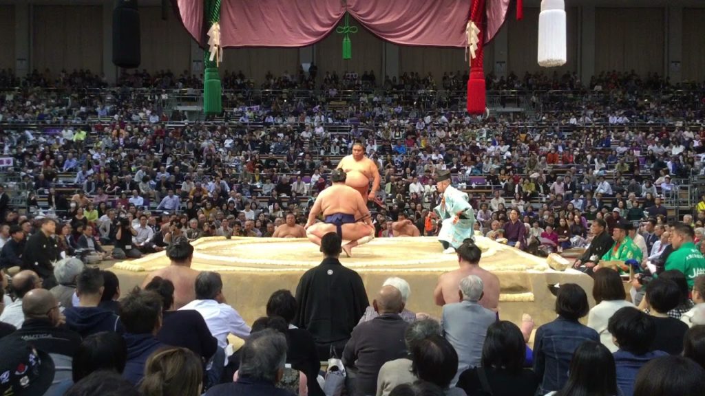 Our private tours of Fukuoka will find you all the best experiences.