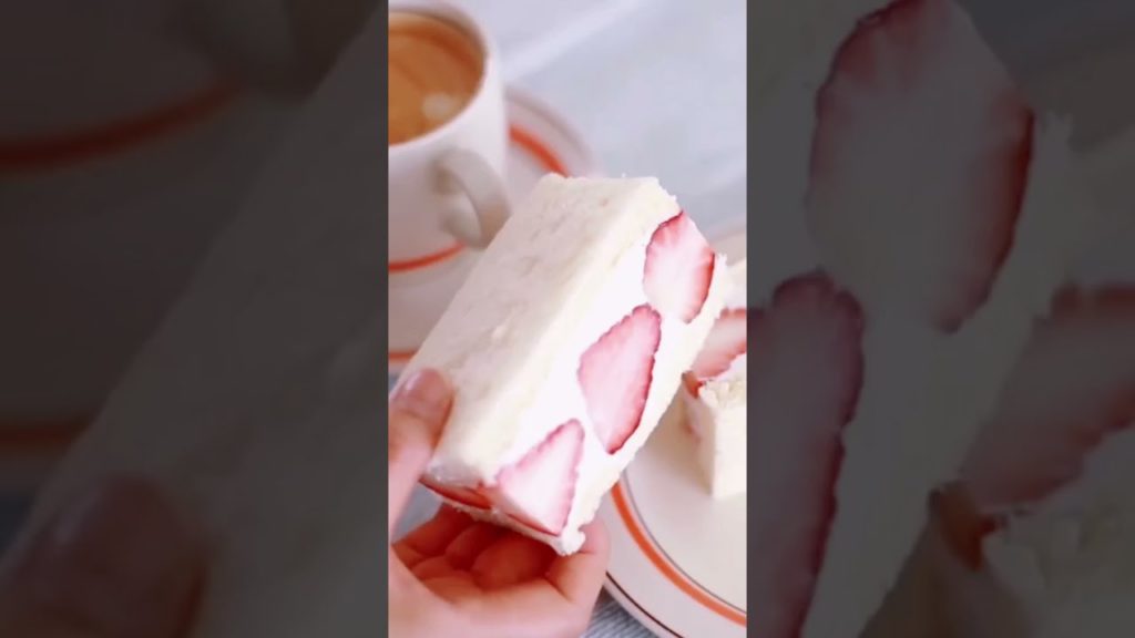 Strawberry Sandwich in Seoul || Korean Street food || ASMR Food