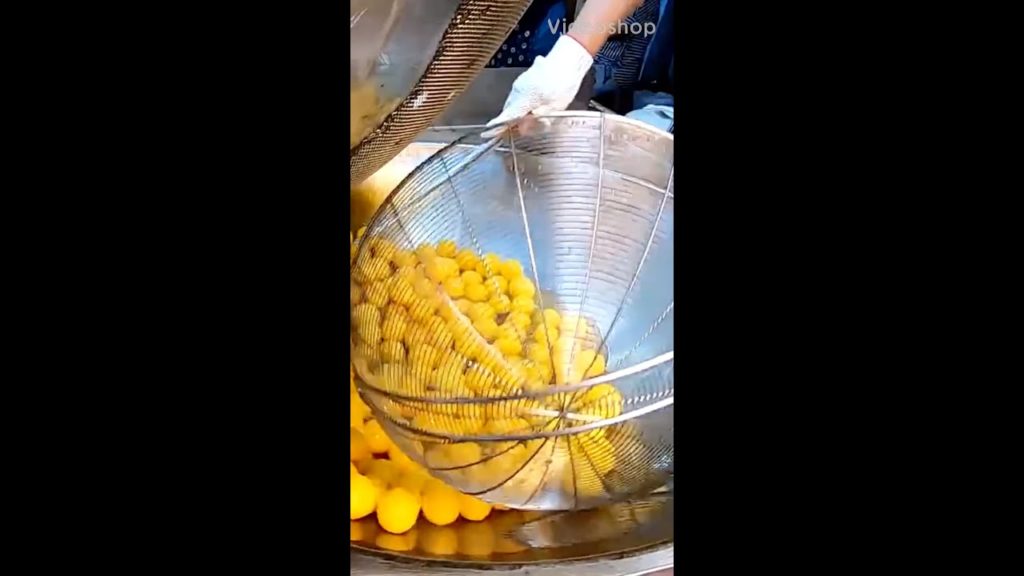 Sweet Potato Fried Balls in Taiwan || Taiwanese Street food