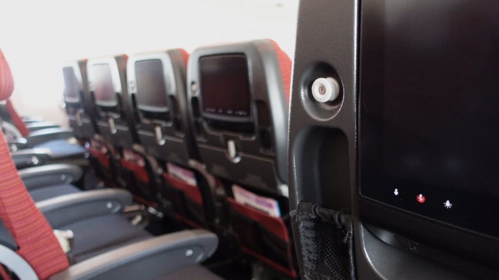 【JGC修行③】普通席が準貸切状態の羽田-那覇往復の様子 【JGC修行③】普通席が準貸切状態の羽田-那覇往復の様子