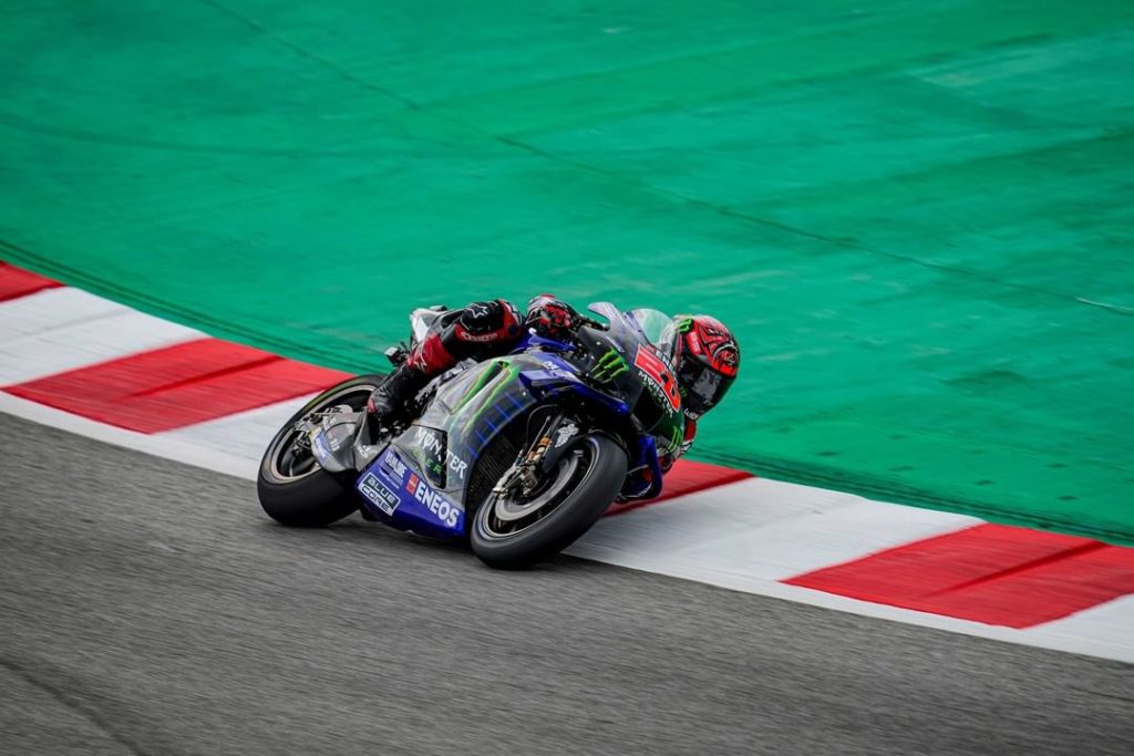 The last bike set-up tweaks are done for @fabioquartararo20 

We go racing at 13...