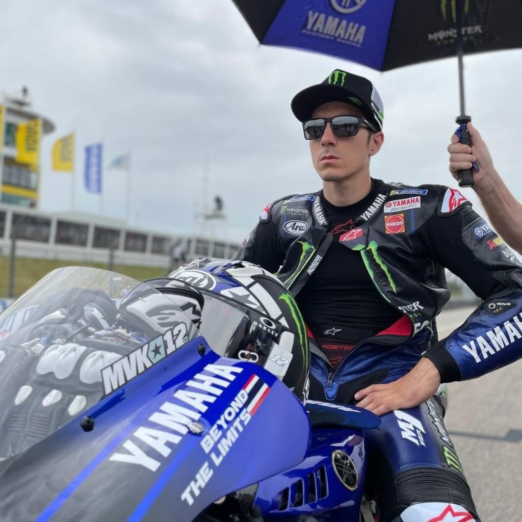 @maverick12official is looking to make a good start from P21 on the grid 

#Mons...