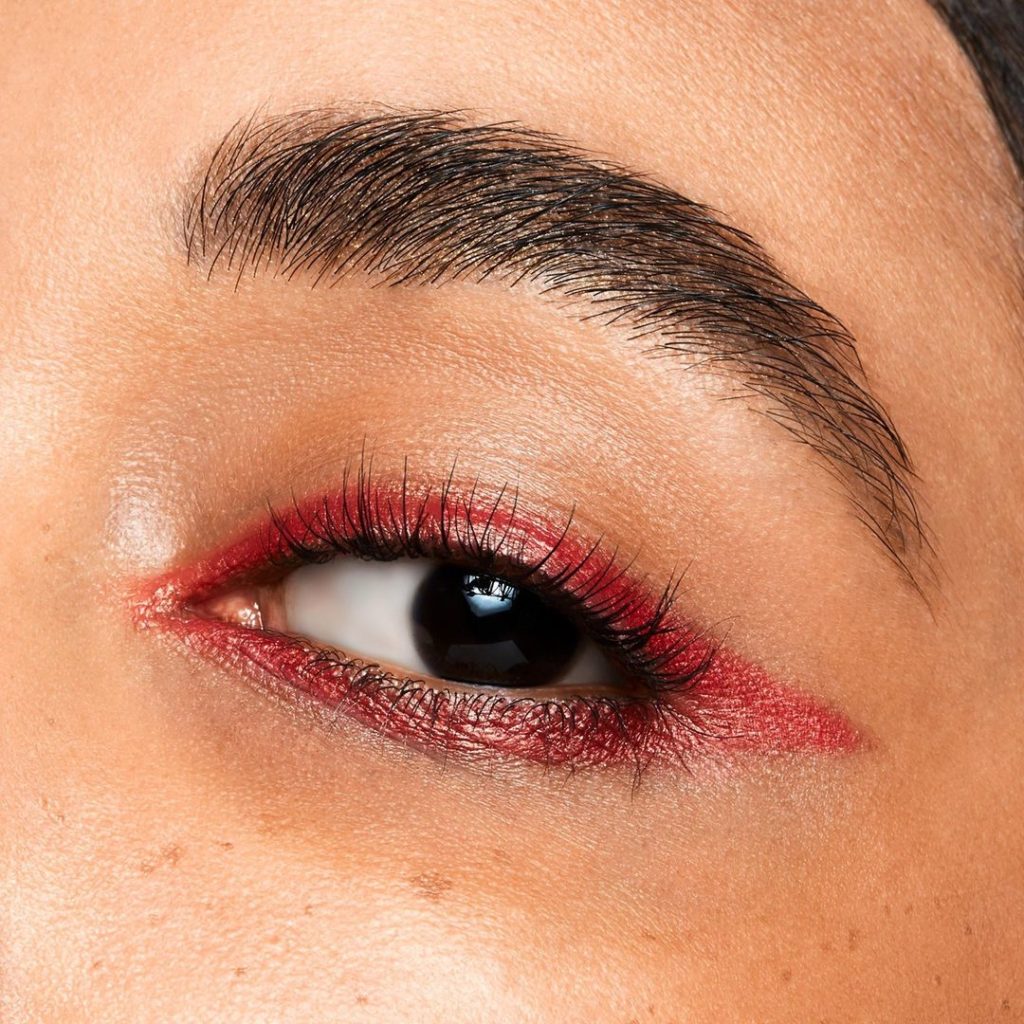 It’s electric! Plug in to POP PowderGel Eyeshadow in Vivivi Orange, a shimmering...