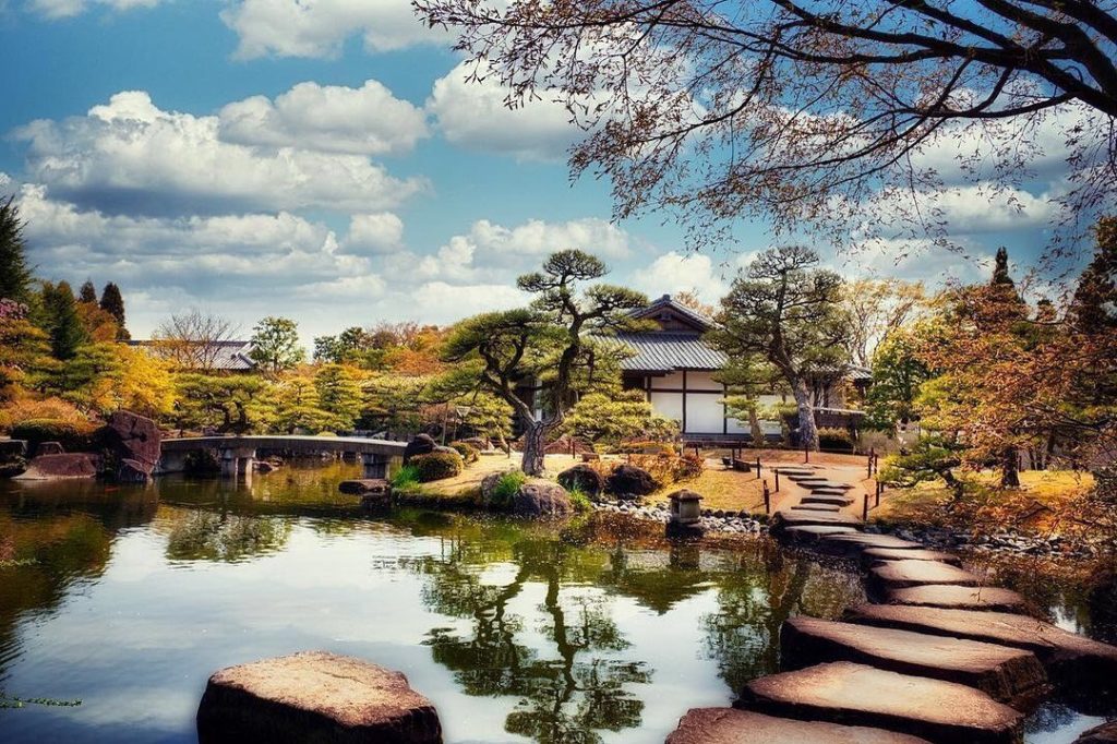 Visit Japan: Kokoen is a famous Japanese garden located next to Himeji Castle. The unique lan… Kokoen is a famous Japanese garden located next to Himeji Castle. The unique lan...