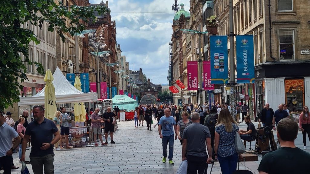 Walking in Glasgow - relaxing Sunday walk | SCOTLAND Live Camera