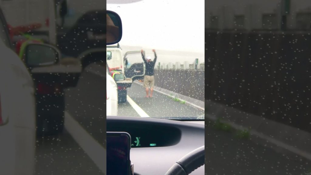 මූ මැරෙන්න හදනවද? Highway එකේ 😂🇯🇵 | Hithumathe JAPAN #shorts මූ මැරෙන්න හදනවද? Highway එකේ 😂🇯🇵 | Hithumathe JAPAN #shorts
