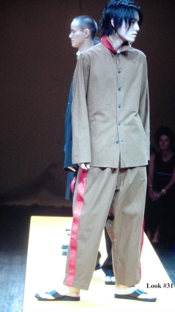 Yohji Yamamoto Chronicle 

Yohji Yamamoto POUR HOMME
S/S 2000

#YohjiYamamotoChr...