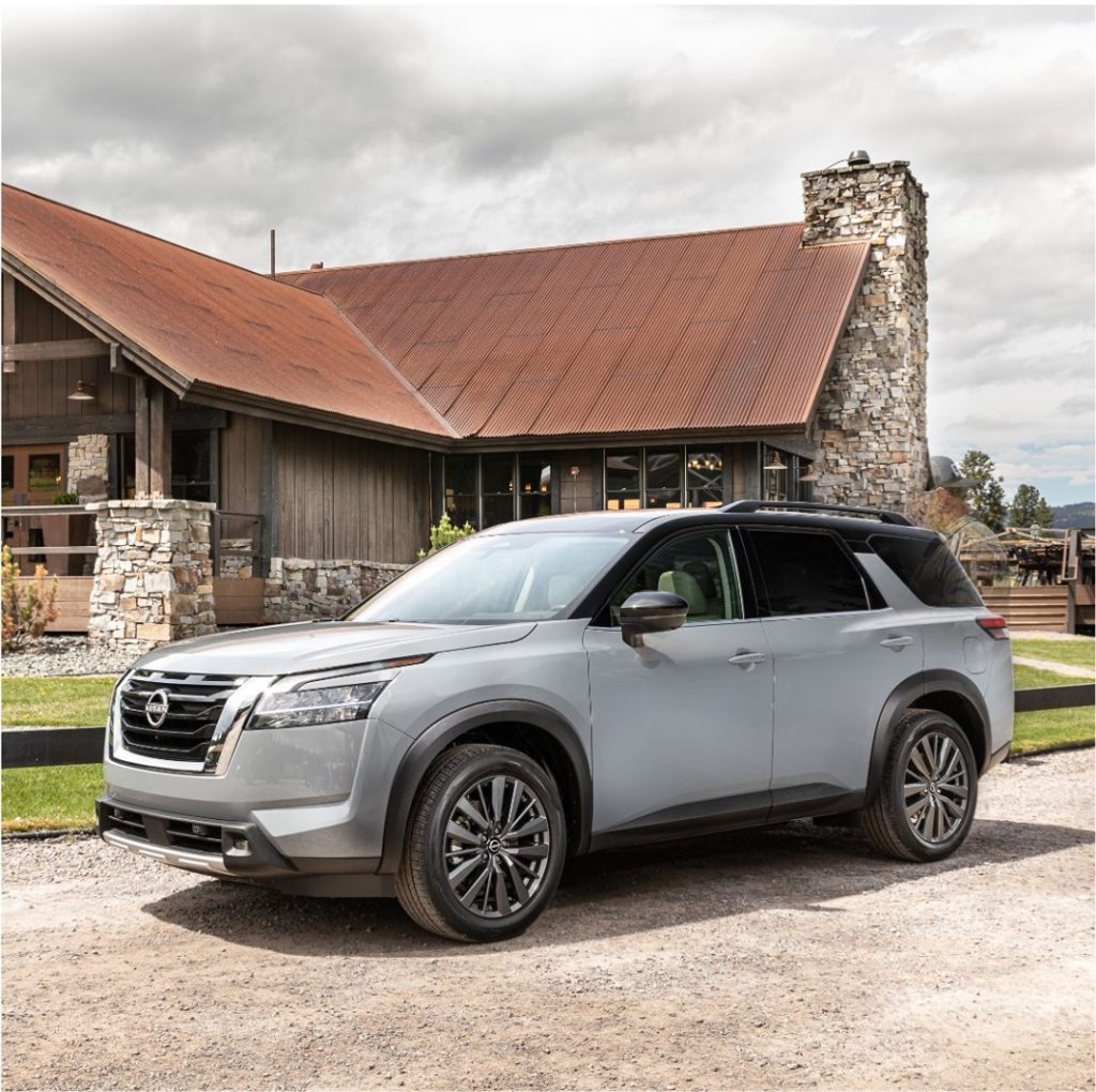 Peace of mind ahead, and all around. #NissanPathfinder...