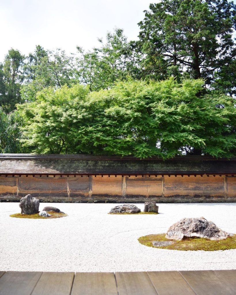 How many stones can you see? 
Something very clever is going on at Ryoanji Templ...