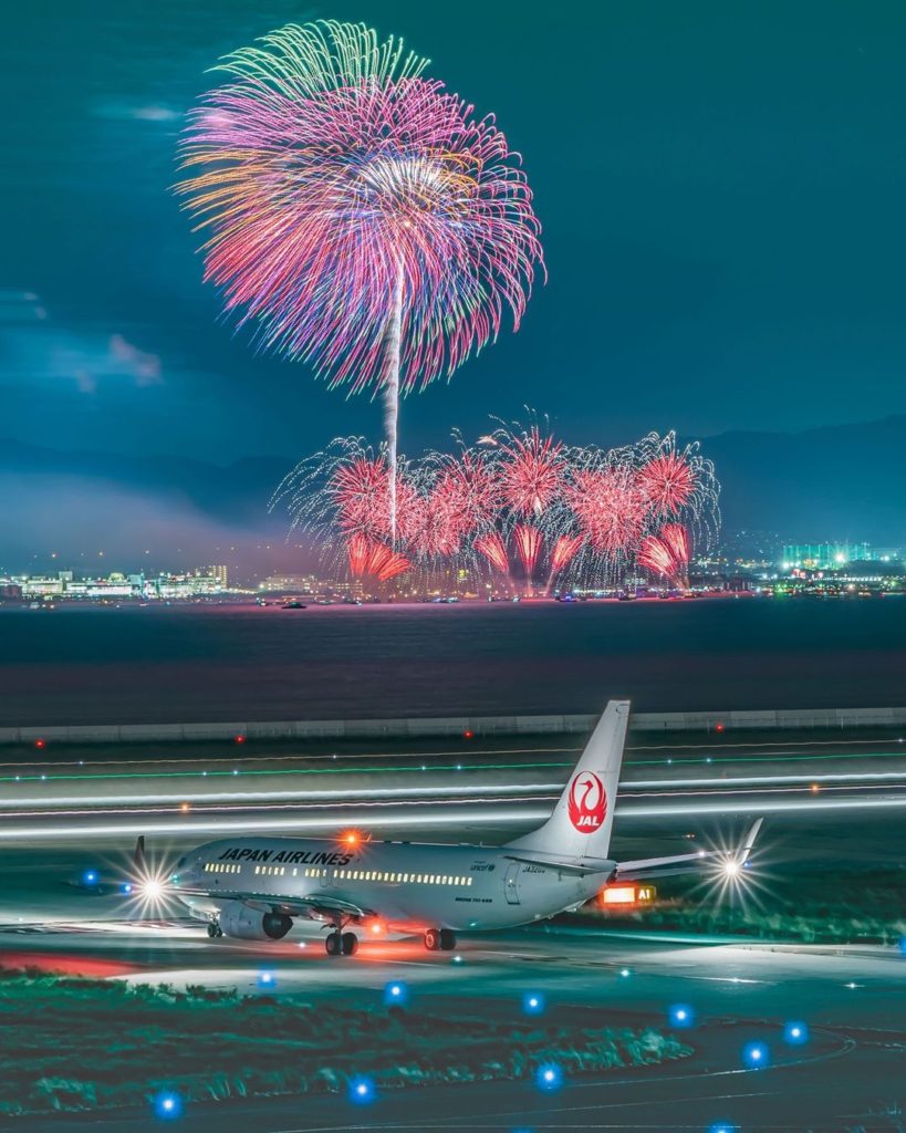 .
Boing737 dream collaboration with fireworks.
#FreshAirJuly  #ボーイング737 と花火の夢の共演...