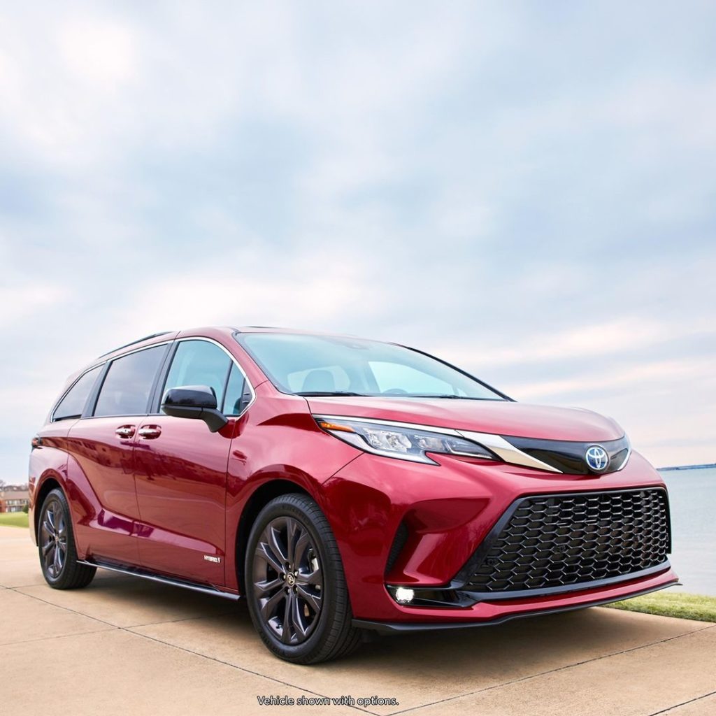 Unmistakable Style. #Sienna #Hybrid #LetsGoPlaces...