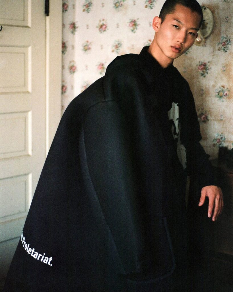 Yohji Yamamoto pour Homme AW 2021-22 collection in @vogueitalia 

Photo by @rene...