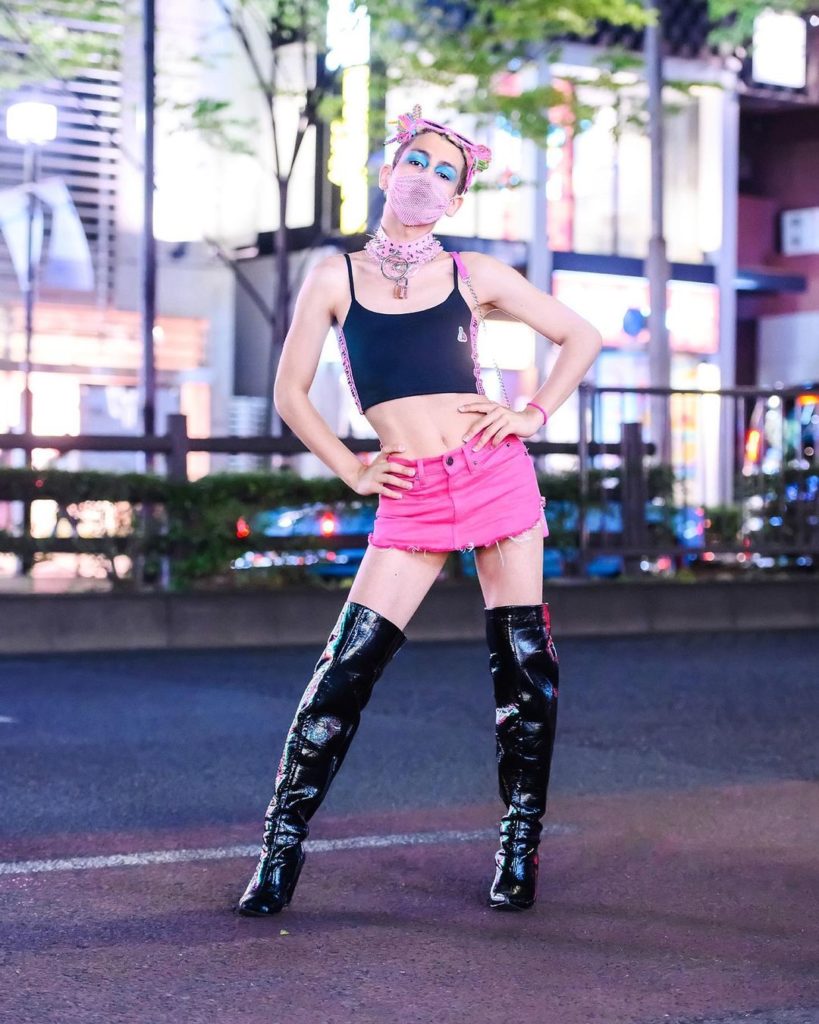 Tokyo Fashion: 20-year-old Japanese model and drag queen Aran (@arandepink) – who speaks fluent… 20-year-old Japanese model and drag queen Aran (@arandepink) - who speaks fluent...
