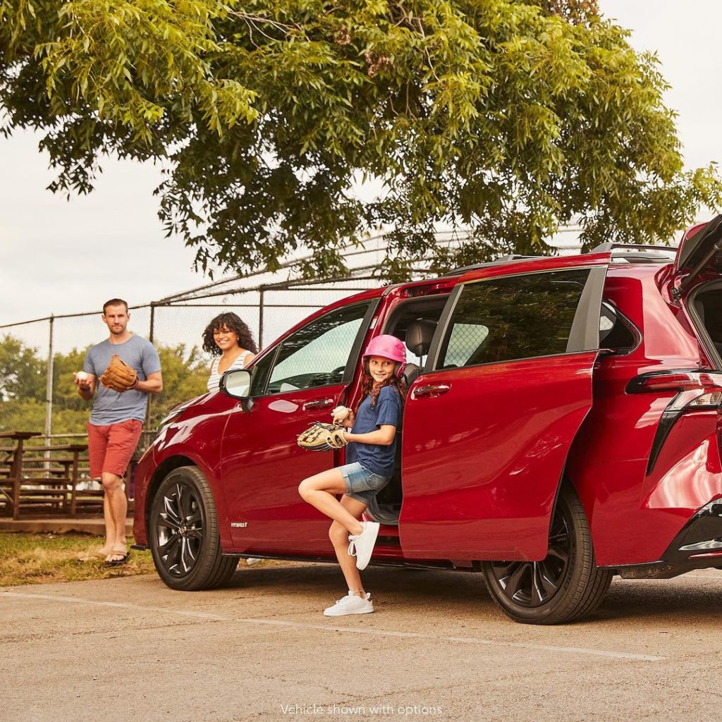 Room, room, room for the whole team!  #Sienna #LetsGoPlaces...