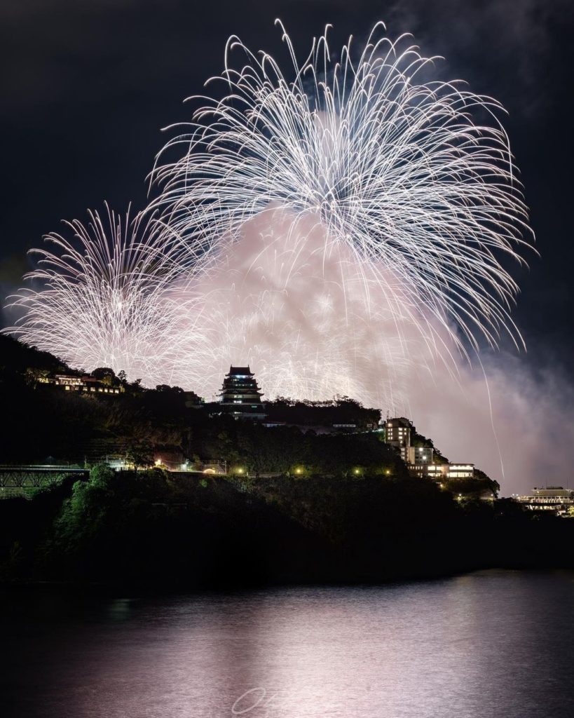 Is there a more impressive way to light up a castle? 
Typically, fireworks festi...