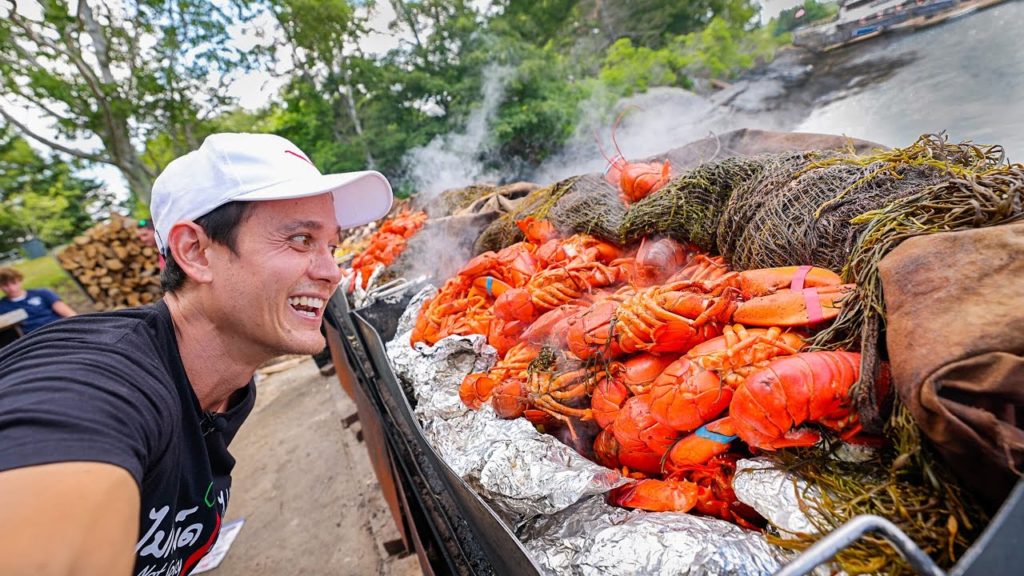 New England HUGE CLAMBAKE!! 298 Lobsters, Clams, Corn on Cabbage Island!! New England HUGE CLAMBAKE!! 298 Lobsters, Clams, Corn on Cabbage Island!!