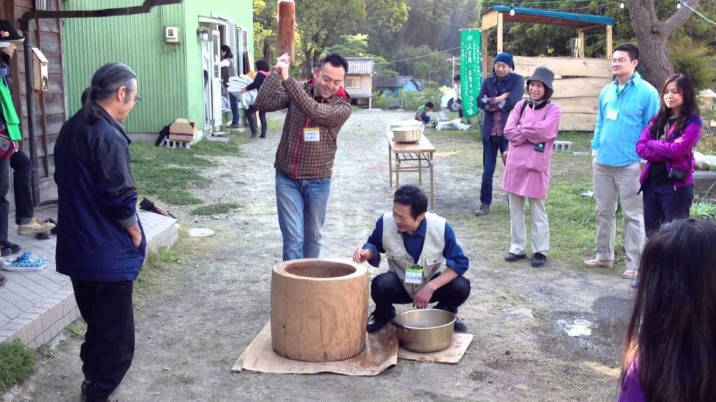 Mochi rice pounding in Shizuoka