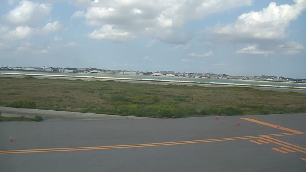 Sting boy　Solaseed Air lands at Okinawa Naha International Airport　2021