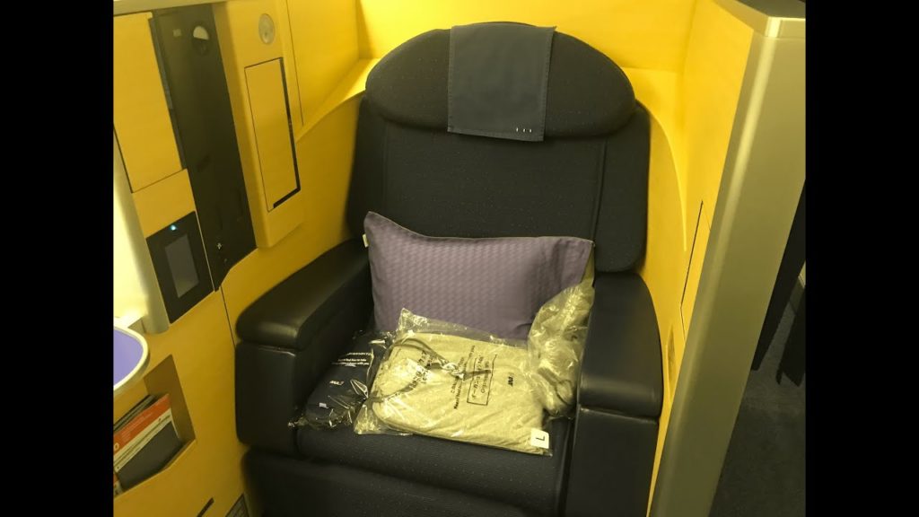 Flight Review (ANA B777-300ER NRT-LAX) First Class Flight Review (ANA B777-300ER NRT-LAX) First Class