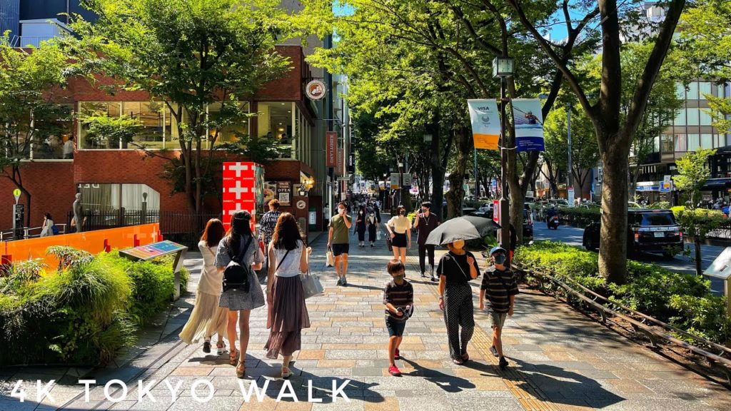 4K Tokyo Walk & Train Ride - Yamanote Line from Shinjuku and a Summer Stroll in Harajuku