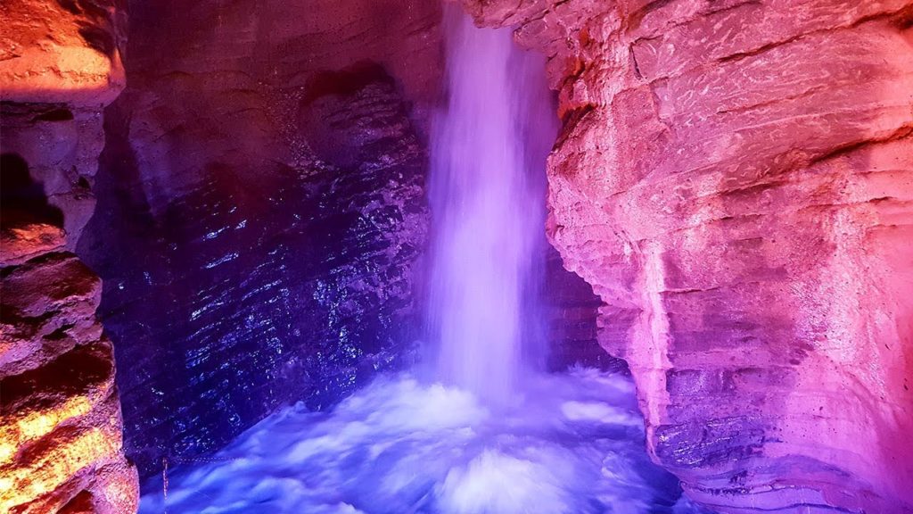 Una CASCATA UNICA sul LAGO DI GARDA – Cascata del Varone Una CASCATA UNICA sul LAGO DI GARDA - Cascata del Varone