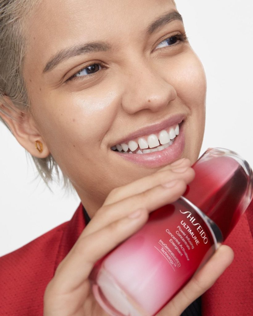 Dancer and model @vickatrillion defends her skin from daily damage with Ultimune...