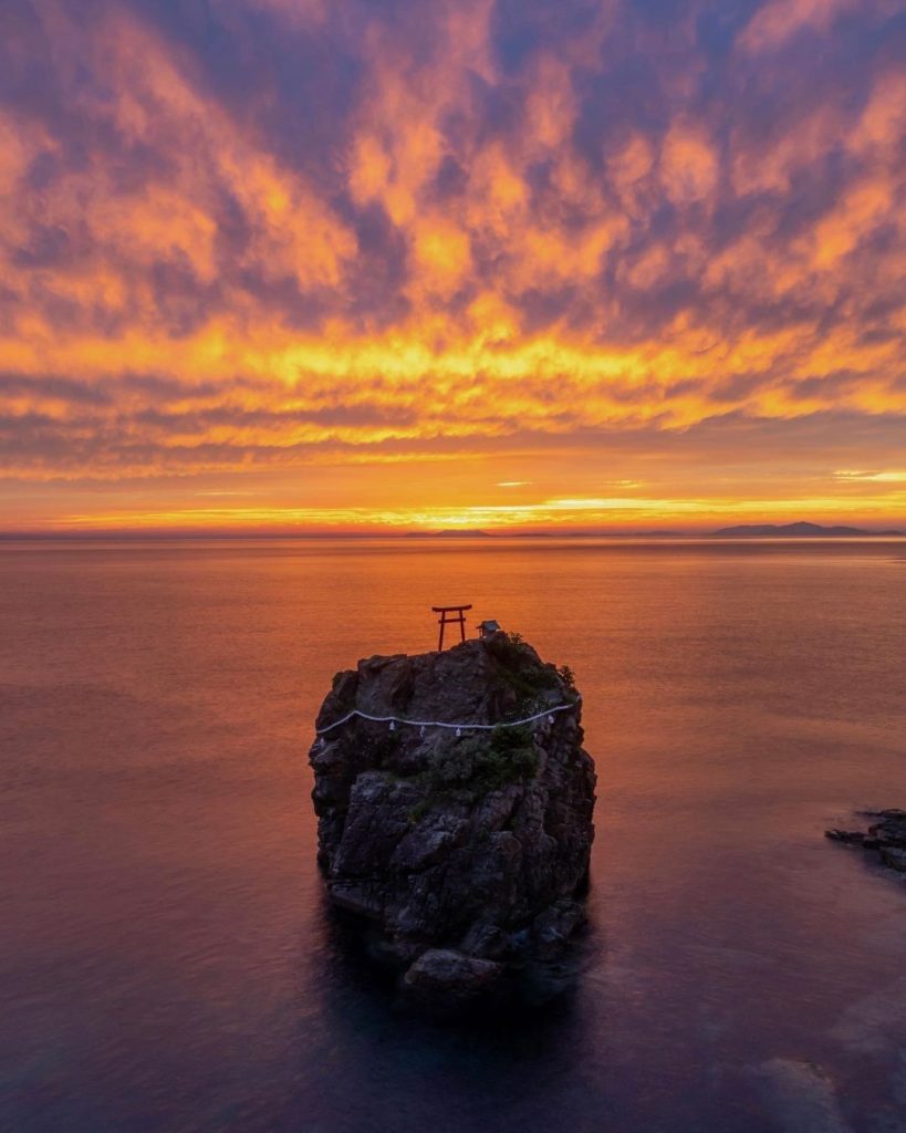 How do you think they built that? 
With the setting sun in the background, Tsuna...