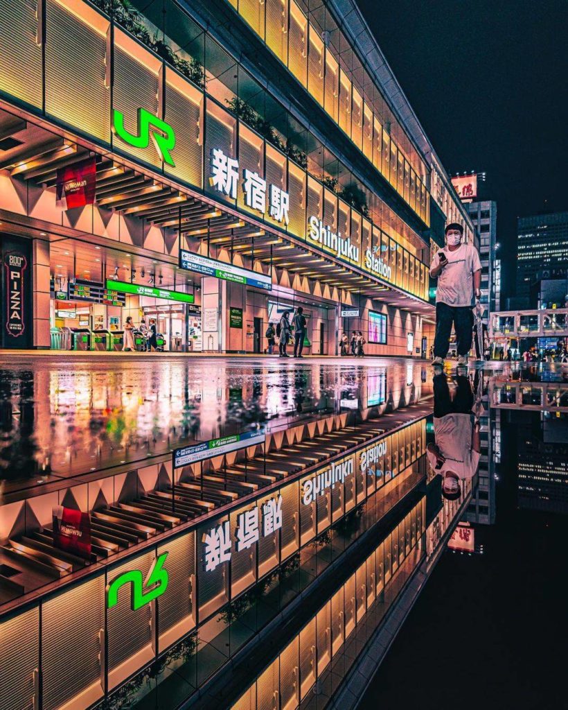 Rainy day reflections outside Shinjuku Station 
: @hamashow_
-----⁣⠀
Shinjuku S...