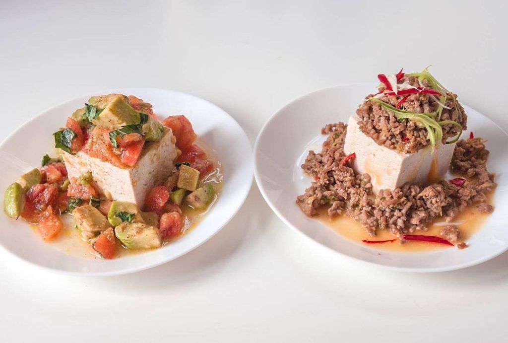 The Japan Times: A great, easy dish for a hot summer’s day is “hiyayakko” — chilled tofu with var… A great, easy dish for a hot summer’s day is "hiyayakko" — chilled tofu with var...