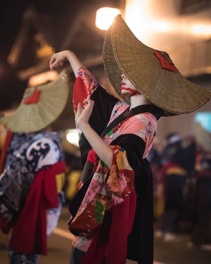 Visit Japan: The Nishimonai Bon Odori is a traditional dance festival in Akita’s Ugo. It is k… The Nishimonai Bon Odori is a traditional dance festival in Akita’s Ugo. It is k...