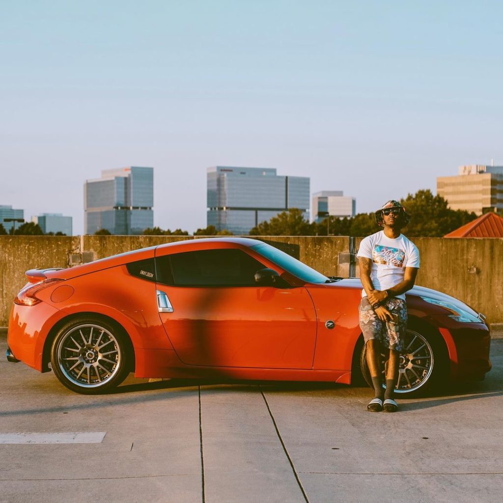 Let the summer colors shine! #Nissan370Z⁣
: @mike.booke_...