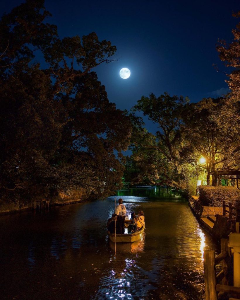 Visit Japan: Yanagawa in Fukuoka is famous for its canal cruises. In the summer, you can enjo… Yanagawa in Fukuoka is famous for its canal cruises. In the summer, you can enjo...