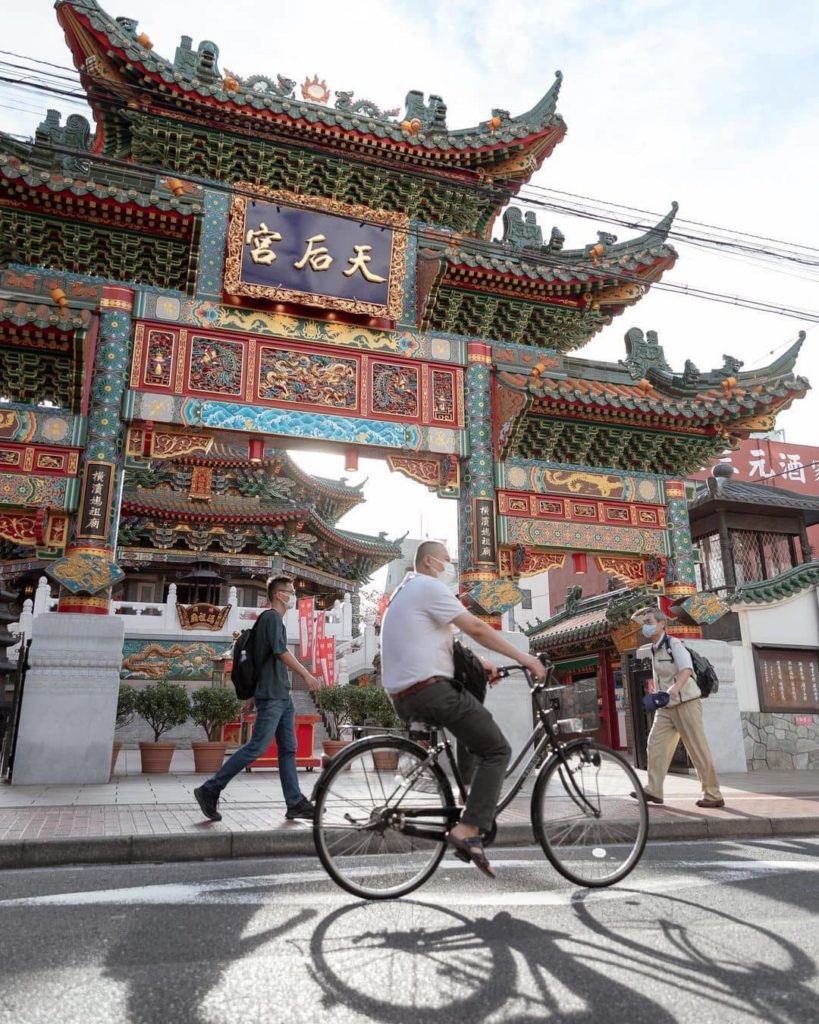 Pedal to the metal in Yokohama Chinatown!  This is Japan's largest Chinatown — y...