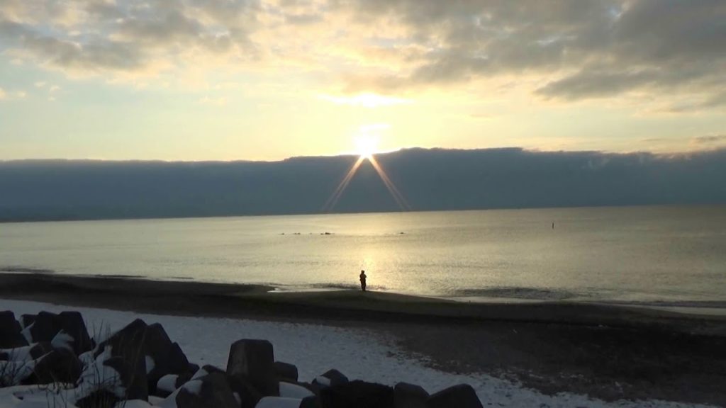 Sunrise in Japan Hokkaido（Hakodate Oomorihama）