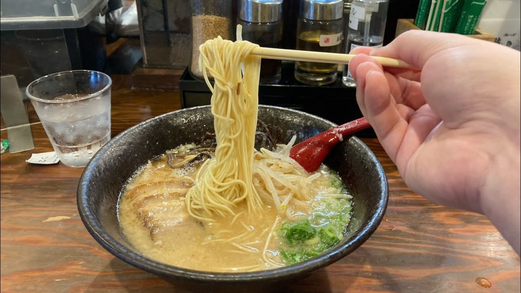 Number 1 Tonkotsu Ramen in Shinjuku? Tatsunoya could be it!