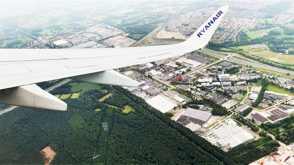 RYANAIR SUN (BUZZ) | EINDHOVEN-VIENNA | Boeing 737-8AS | SP-RSZ RYANAIR SUN (BUZZ) | EINDHOVEN-VIENNA | Boeing 737-8AS | SP-RSZ