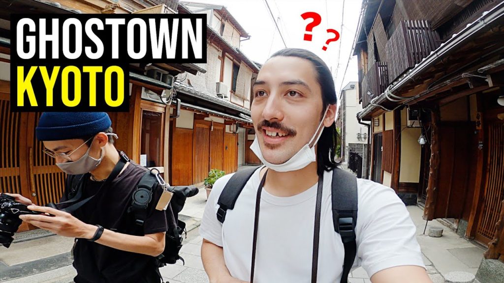 How EMPTY KYOTO Street Photography feels like & Finding Food...