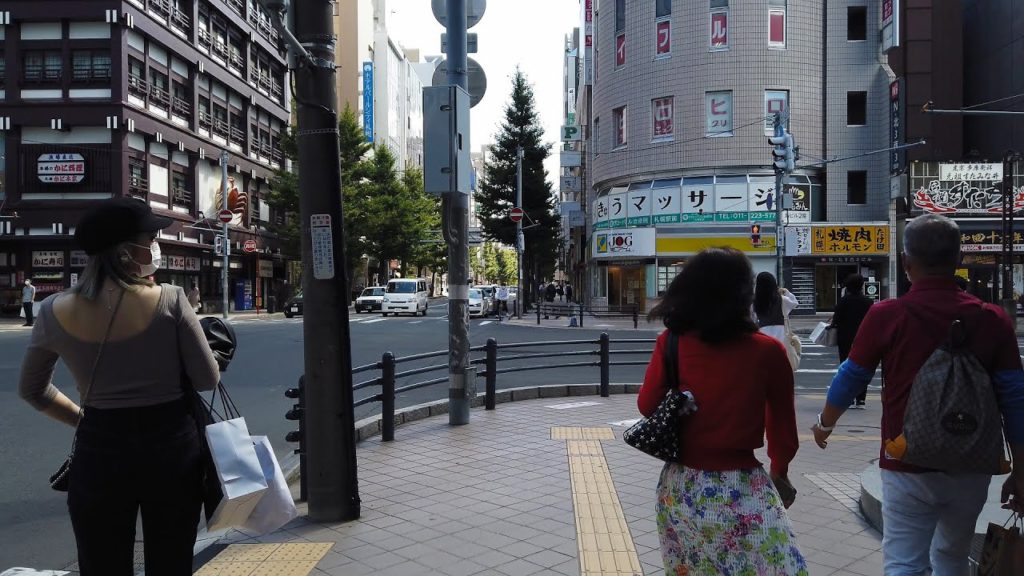 【4K】2021 日本 北海道 札幌 ビックカメラ 2階屋外広場→大通公園→4プラまで散策【Binaural Audio】 【4K】2021 日本 北海道 札幌 ビックカメラ 2階屋外広場→大通公園→4プラまで散策【Binaural Audio】