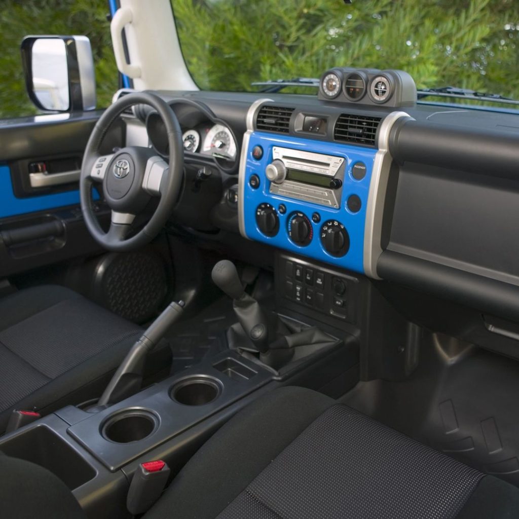 It's that beat that makes ya bump.  #TBT 2007 #FJCruiser #LetsGoPlaces...