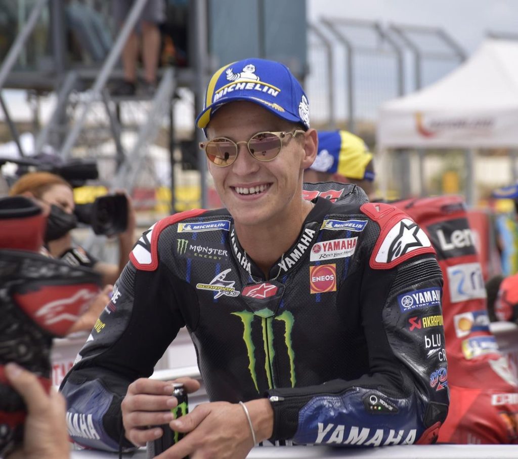 Job done  

Another front-row start for @fabioquartararo20  

#MonsterYamaha | #...