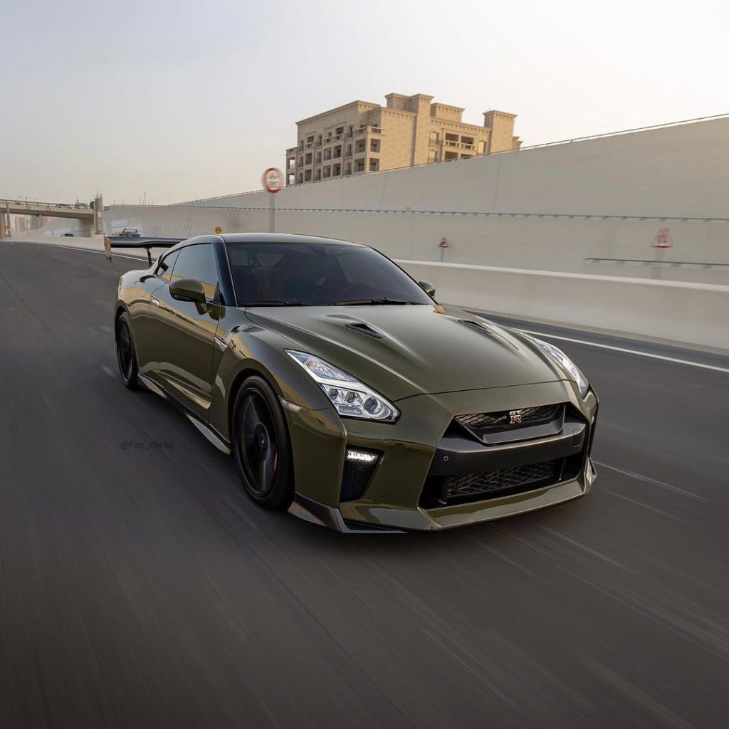 Fitting in perfectly. #NissanGTR #Nissan @nissanmiddleeast 
: @ffazlan_ 
: @iha....