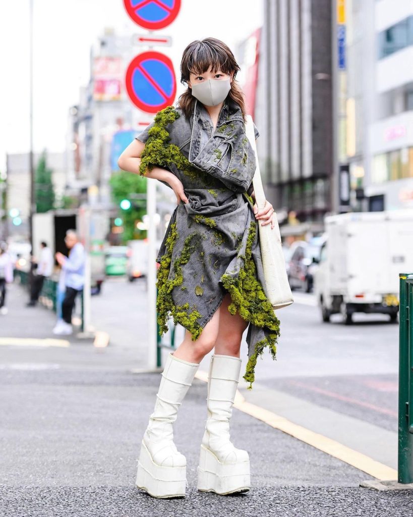 17-year-old Japanese fashion designer/student Airi (@0rag0m) on the street in Ha...