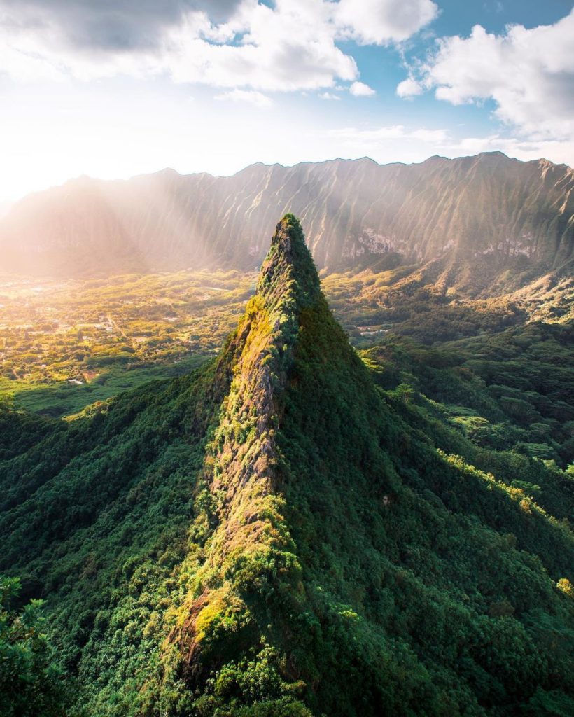 Japan Airline: .
Magnificent mountains and rich nature Hawaii Oahu Island.
The beauty of nature… .
Magnificent mountains and rich nature Hawaii Oahu Island.
The beauty of nature...