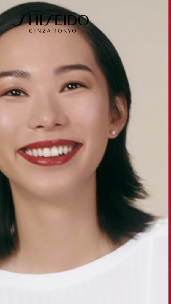 Looking for a cushy (makeup) job? Watch this step-by-step video before you tap a...