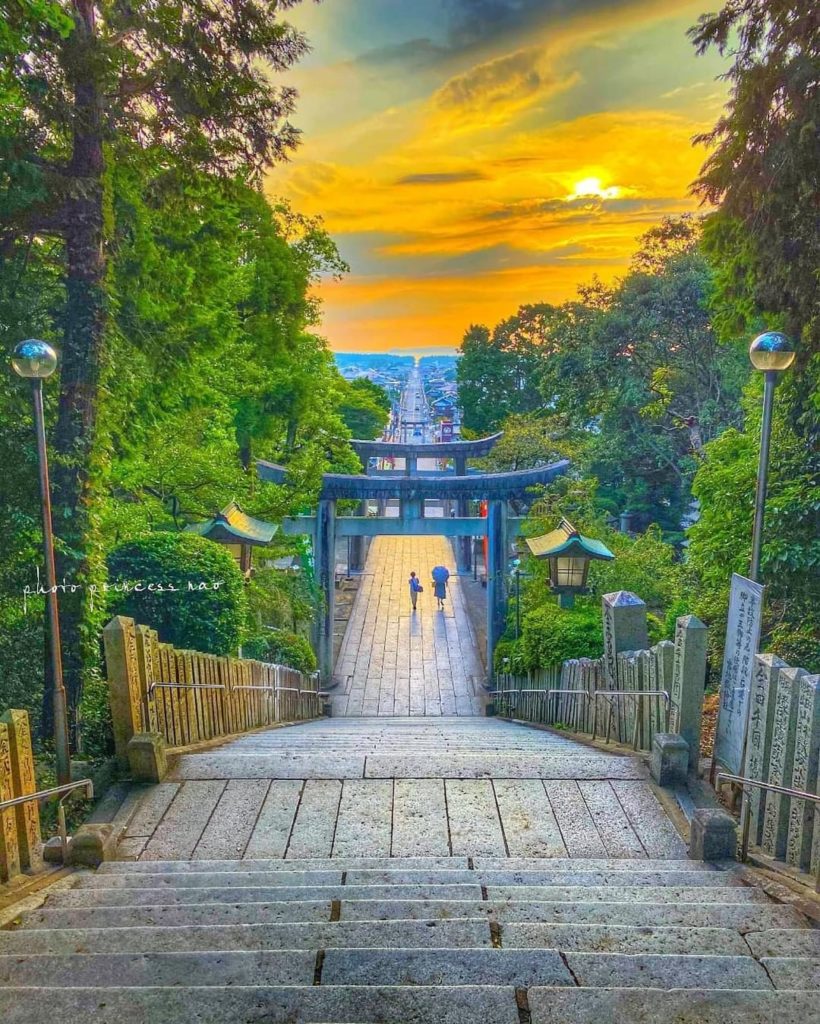 Would you like to walk under this sunset?
What a genuinely spectacular sky to ga...