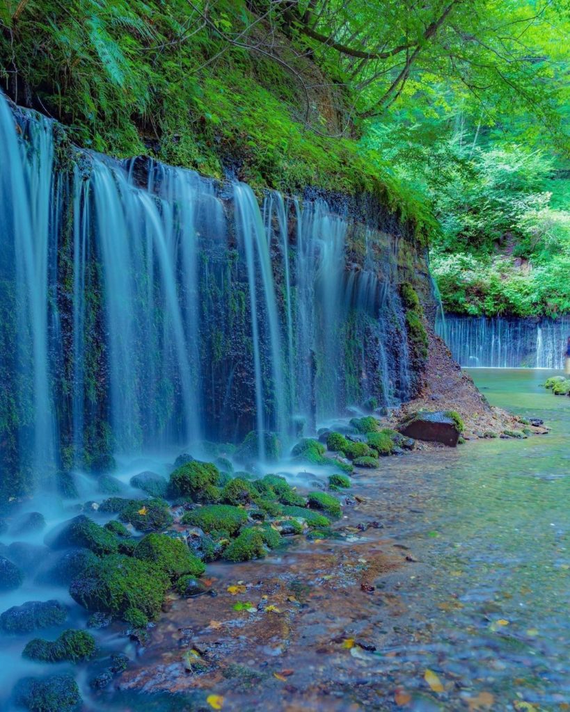 What does this falling water look like to you?
Shiraito Falls in Nagano Prefectu...