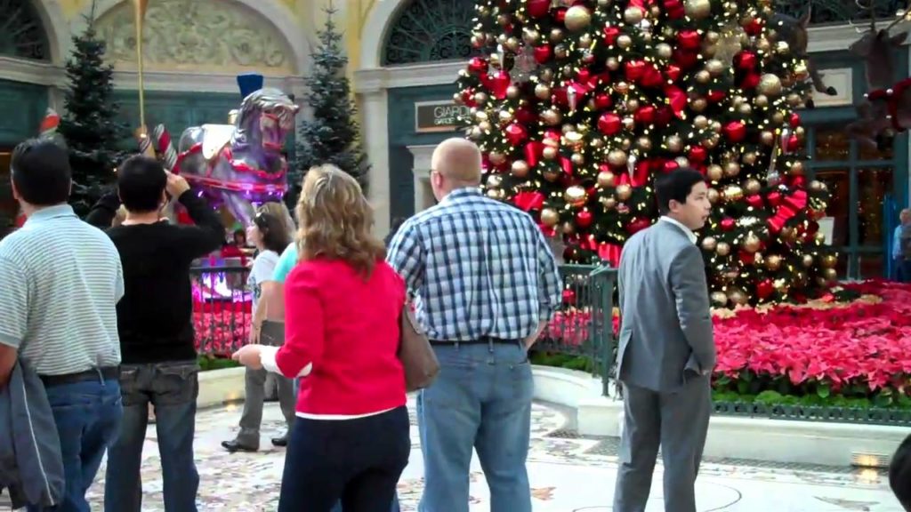 Bellagio Holiday Gardens Tour by Get Away Today Bellagio Holiday Gardens Tour by Get Away Today