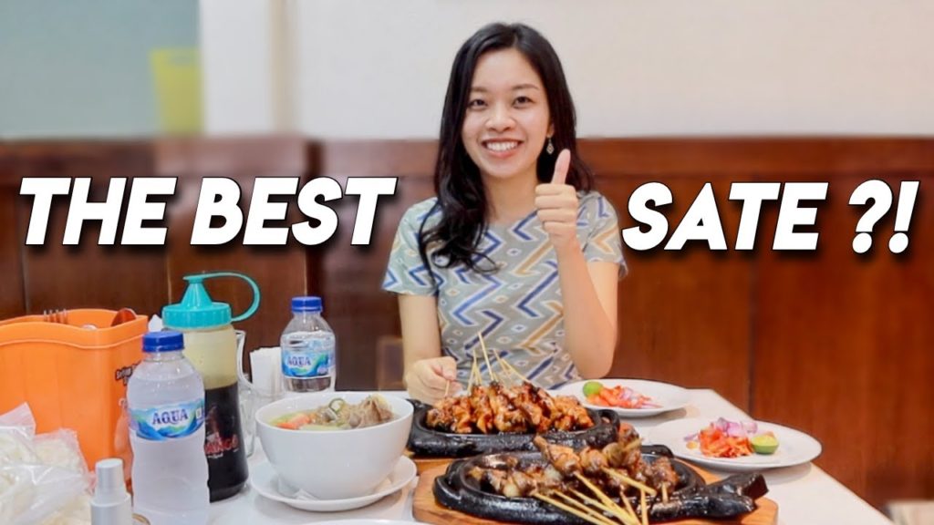 THE BEST SATE EVER!!!! 🇮🇩 | coffee at an aesthetic cafe & get a massage | JAKARTA VLOG #8