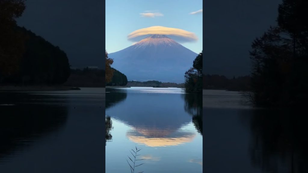 Amazing Lenticular Cloud Over Mount Fuji